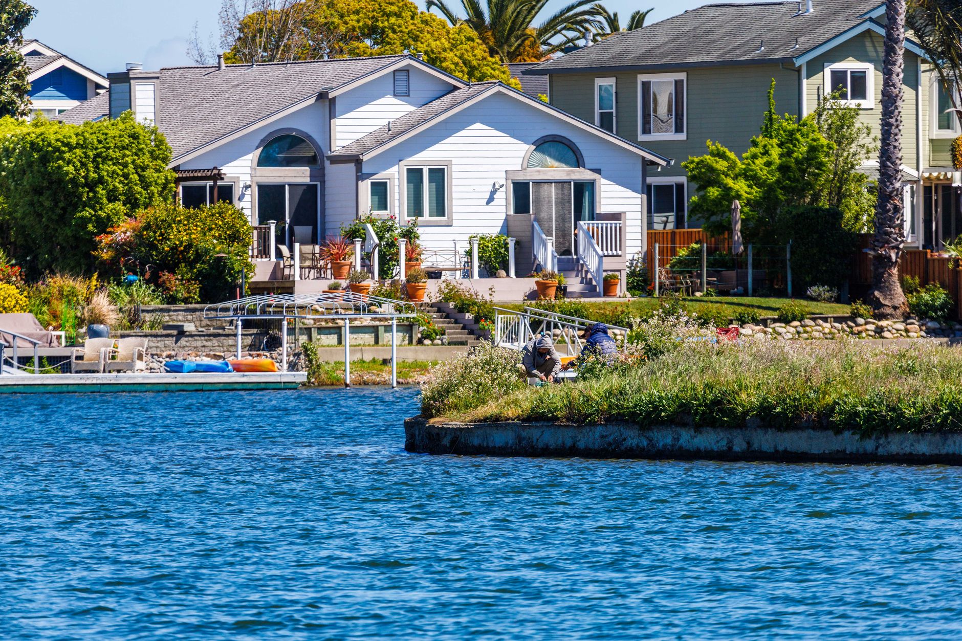 Kelowna real estate lakefront house